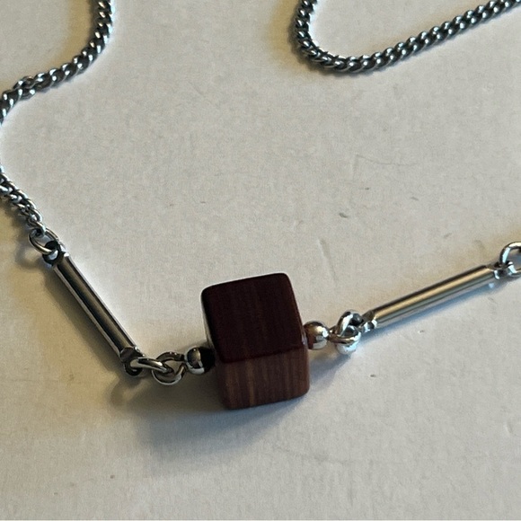 Vintage Sarah Coventry Trendsetter Necklace ~ Wood Cube~ Silver Chain - Picture 6 of 10